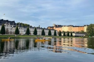 Stockholm: Kajaktour bei Sonnenuntergang in der Stadt + schwedische Fika