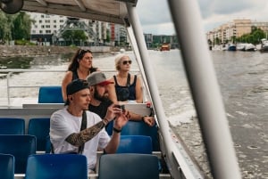 Stockholm: rondvaart onder de bruggen door