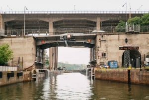 Estocolmo: tour en barco bajo los puentes