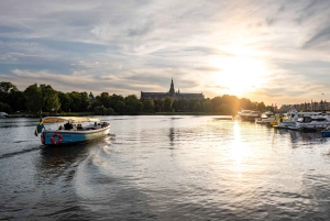 Stockholm: Stadtrundgang und Fahrt mit dem Elektroboot