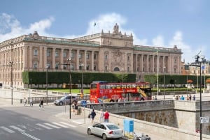 Sztokholm: Wycieczka piesza i wycieczka autobusowa hop-on hop-off