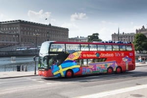 Estocolmo: Excursão a pé e tour de ônibus hop-on hop-off
