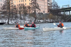 Stockholm: Vinterkajaktur med valgfri saunatid