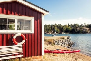 Vaxholm: Stockholm Archipelago Kayaking Tour