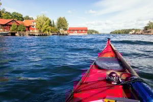 Vaxholm: Stockholm Archipelago Kayaking Tour