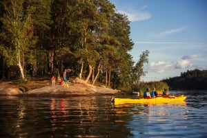 Vaxholm: Stockholm Archipelago Sunset Kayaking Tour and Fika