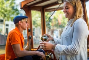 Amsterdam: Classic Boat Cruise with Optional Cheese & Wine