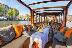 Amsterdam: Classic Boat Cruise with Optional Cheese & Wine