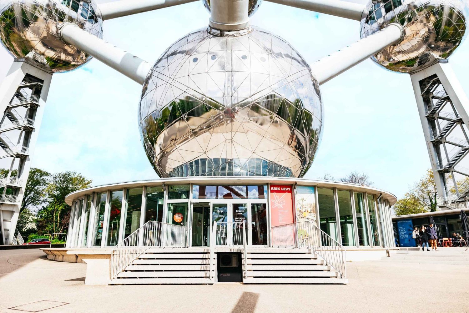 Brussels: Atomium Entry Ticket with Design Museum Ticket