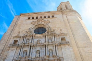 From Barcelona: Girona, Figueres, Dalí Museum, and Cadaqués
