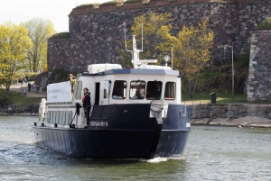 From Helsinki: Round-Trip Ferry Ticket to Suomenlinna