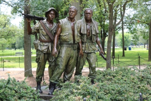 From NYC: Guided Day Trip to Washington DC by Van or Bus