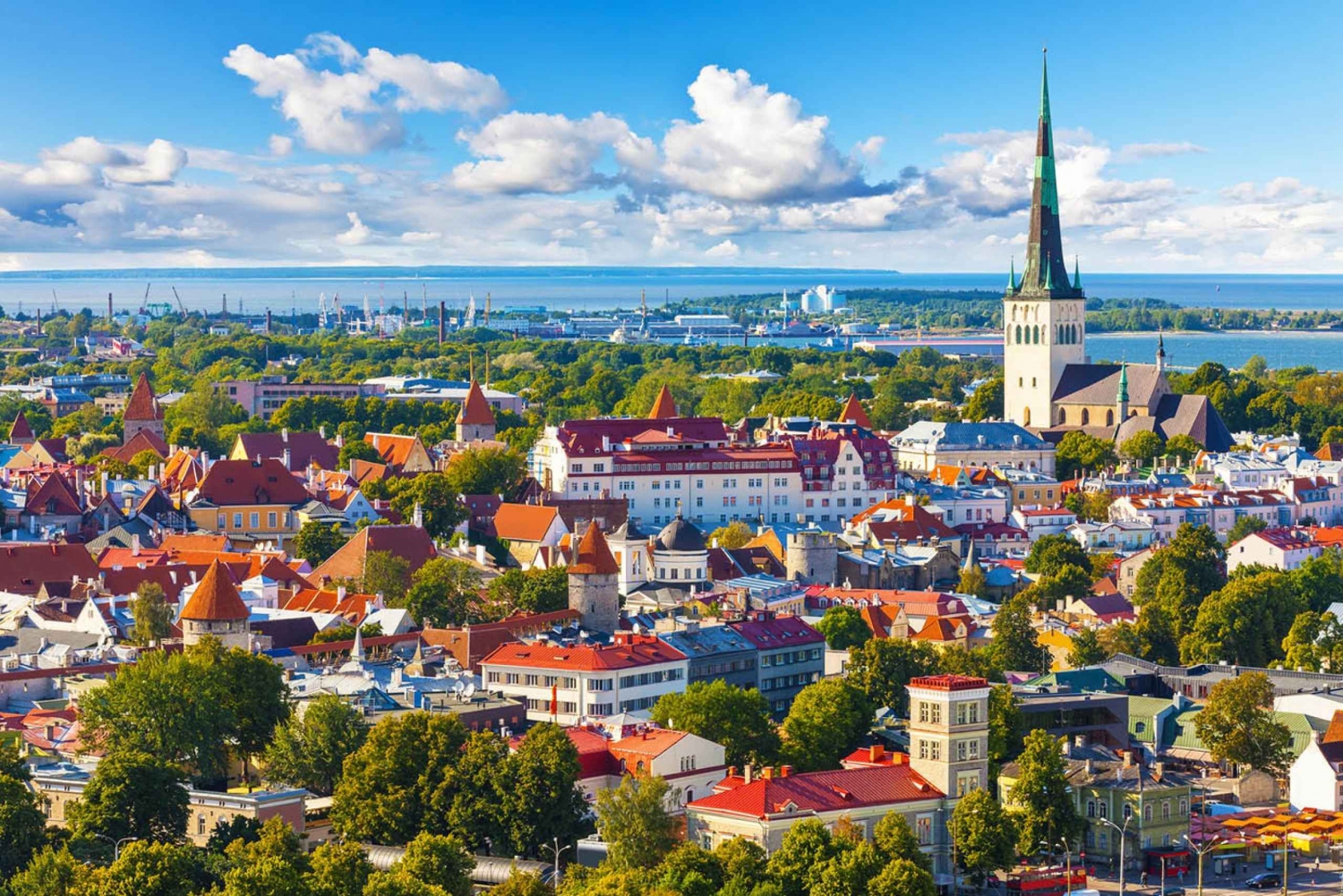 Helsinki : Tallinn : visite guidée d'une journée avec traversée en ferry