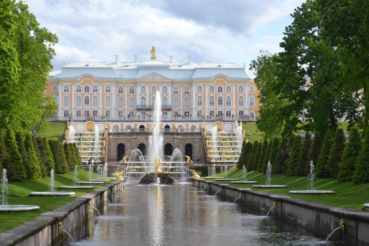 Peterhof Palace and Parks: Private Tour with Hotel Pickup