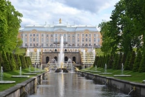 Peterhof Palace and Parks: Private Tour with Hotel Pickup