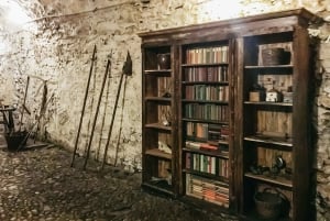 Prague: Oldtown, Medieval Underground & Dungeon History Tour