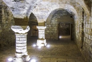 Prague: Oldtown, Medieval Underground & Dungeon History Tour