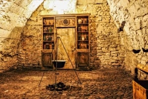 Prague: Oldtown, Medieval Underground & Dungeon History Tour