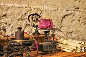 Prague: Oldtown, Medieval Underground & Dungeon History Tour