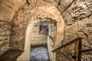 Prague: Oldtown, Medieval Underground & Dungeon History Tour