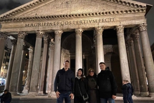 Rome : Private custom walking tour with a local guide