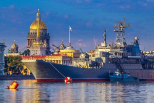 Saint Petersburg: Private Guided Tour with Russian Lunch