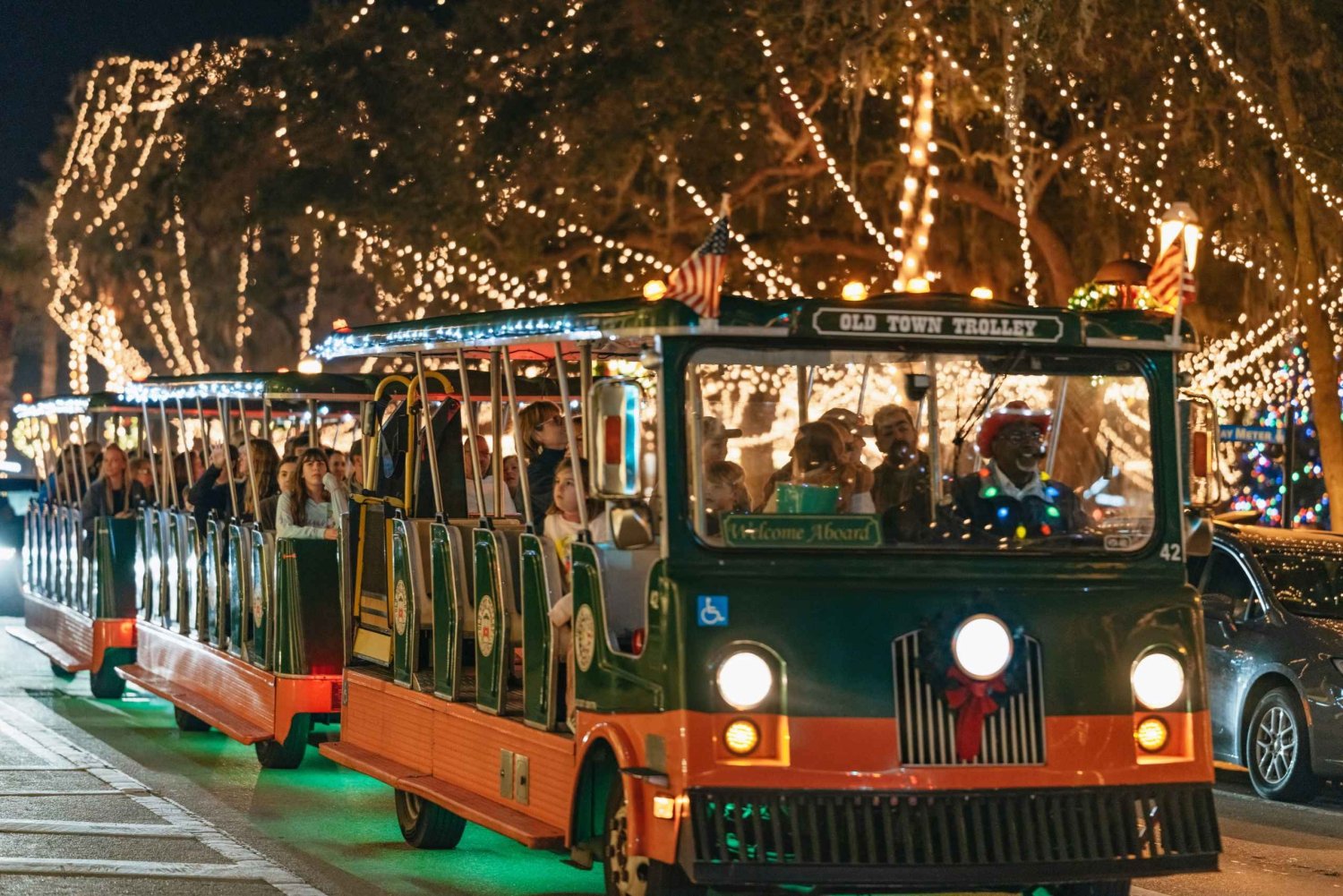 St. Augustine: Nights of Lights Trolley Tour
