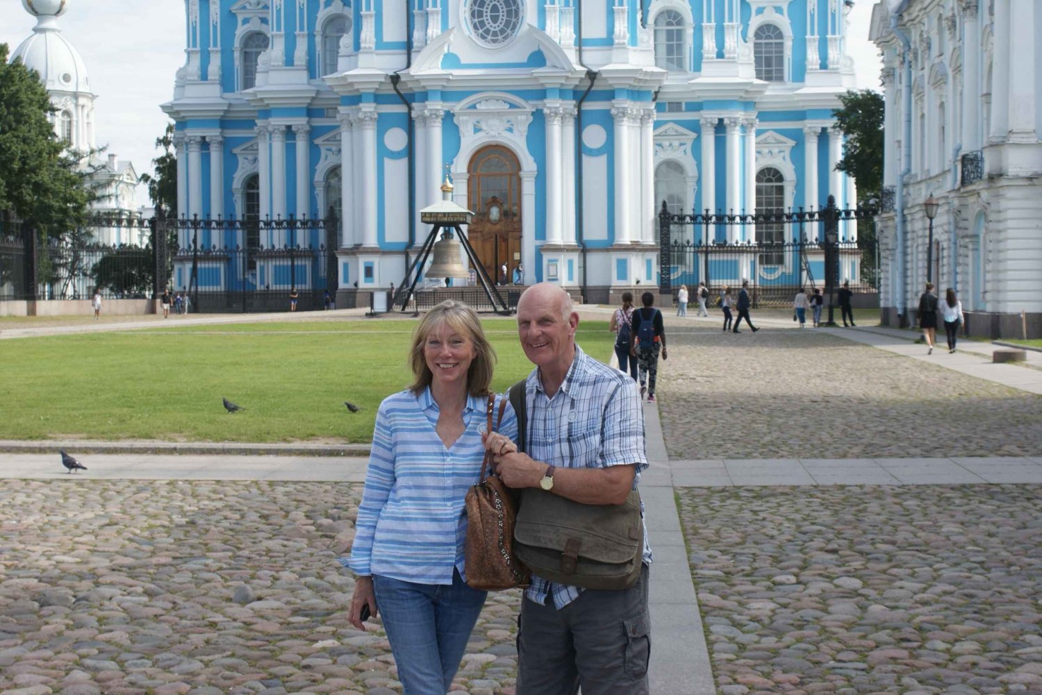 St. Petersburg: 4-Hour Cruise Visa-Free Budget Walking Tour