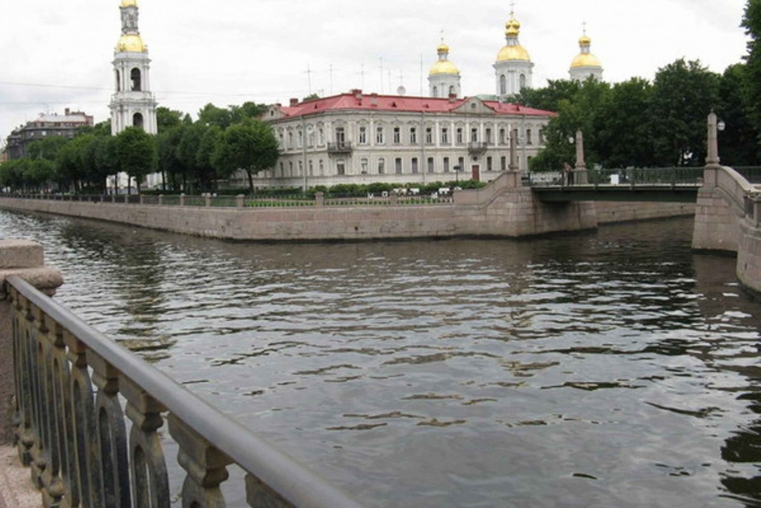 St Petersburg Boat Trip and Walking Tour