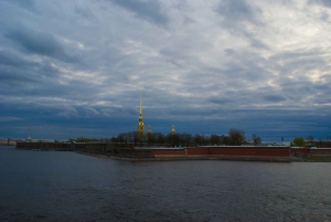 St Petersburg Bridges: Opening at Night Boat Tour