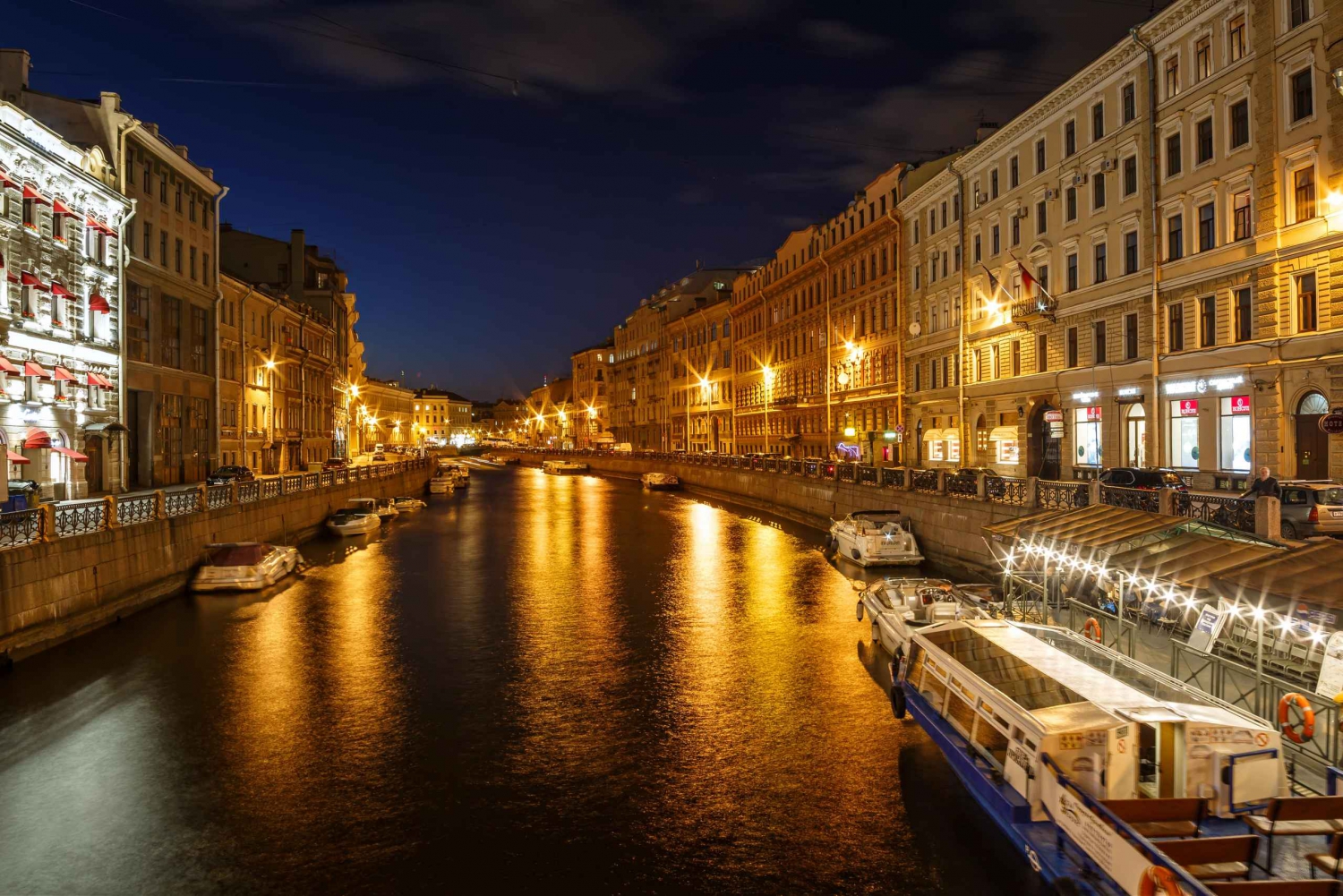 St. Petersburg: Evening Steamboat Tour with Audioguide