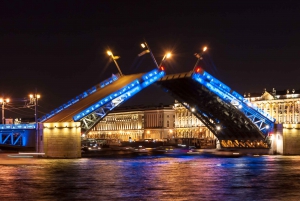St. Petersburg: Magical Neva Cruise at Night in Russian