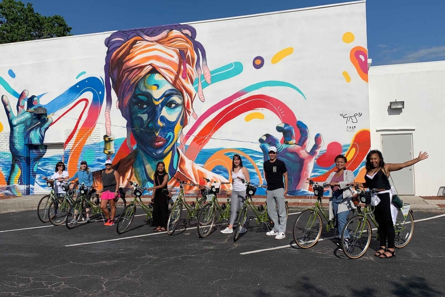 St. Petersburg: Mural Biking Tour