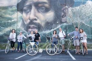 St. Petersburg: Mural Biking Tour