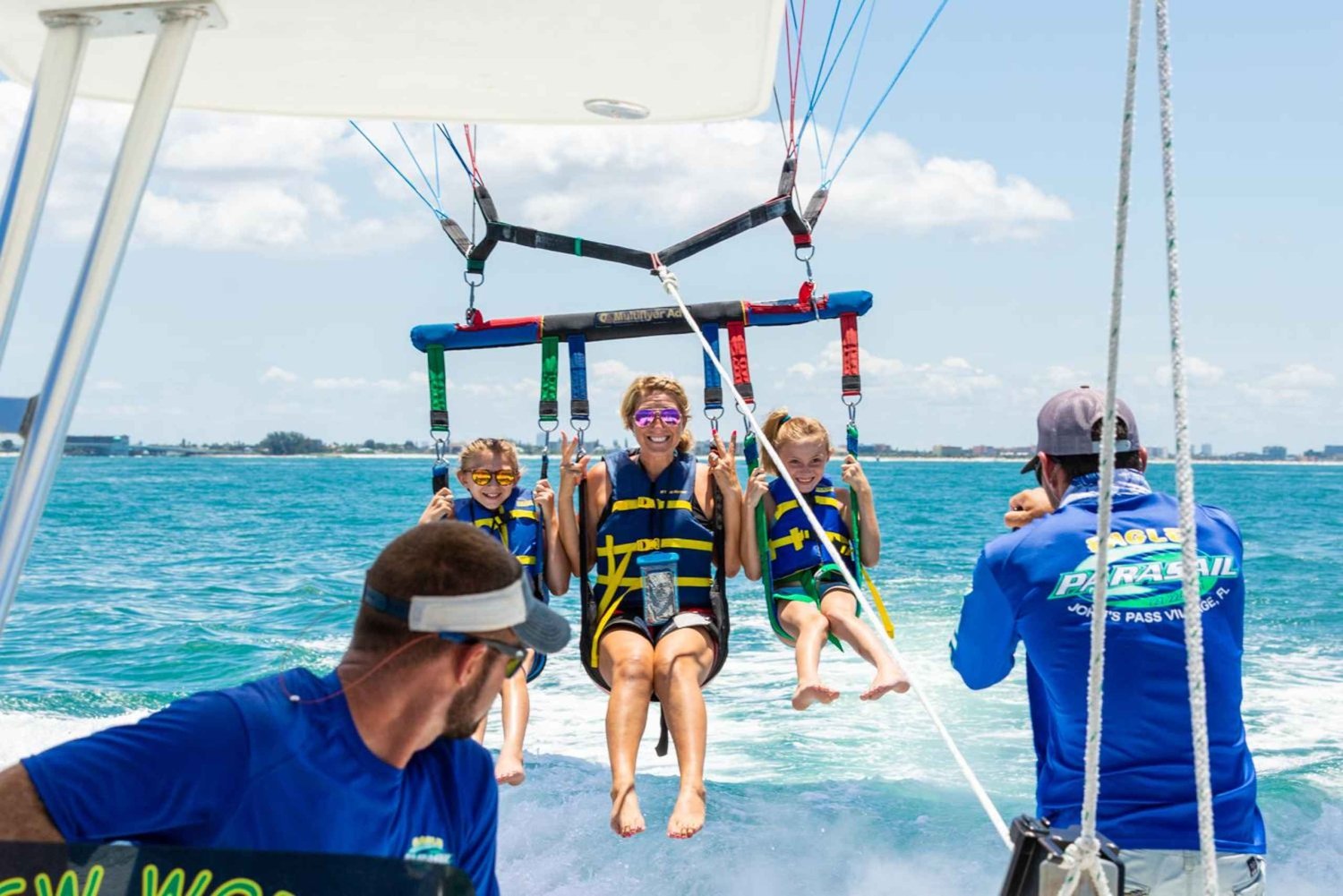 St. Petersburg: Parasailing Tour