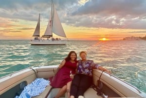 San Pietroburgo: Tour privato in barca dell'Isola della Barriera e dei Delfini