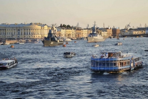 St. Petersburg: Private Canals Speedboat Rental