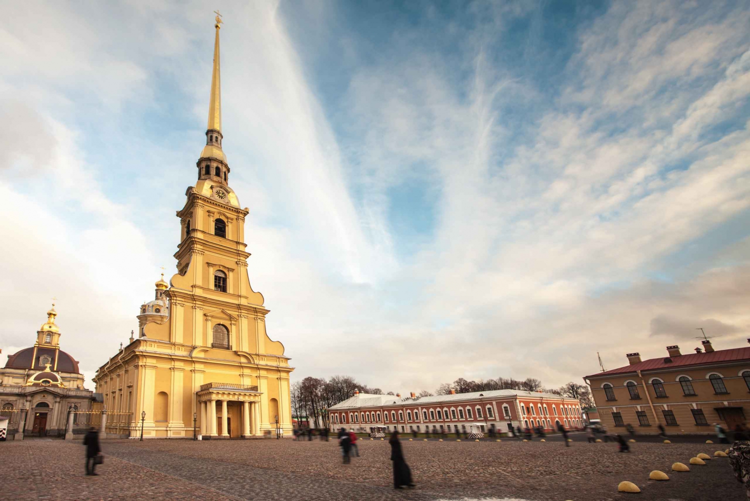 St Petersburg Sightseeing Tour with Peter and Paul Fortress