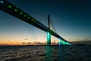 St. Petersburg: Sunset Cruise with Sunshine Skyway Bridge