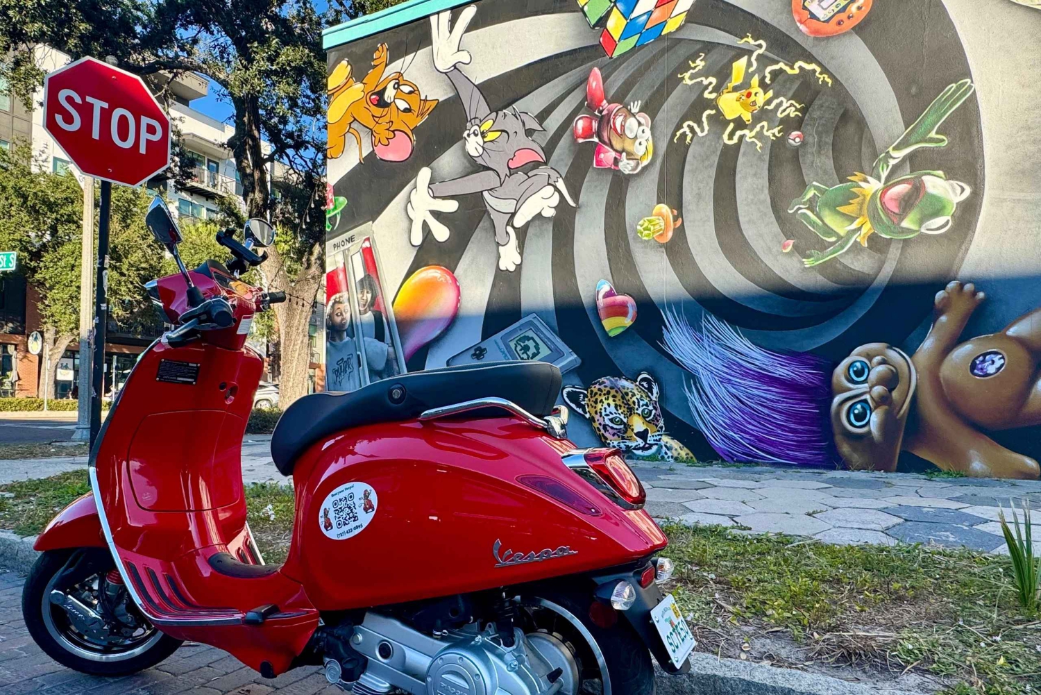 St Petersburg: Självguidad Vespa-väggmålningstur