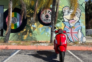 St Petersburg: Självguidad Vespa-väggmålningstur