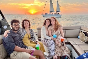 Tampa Bay: Private Sunrise Dolphin & Island Cruise