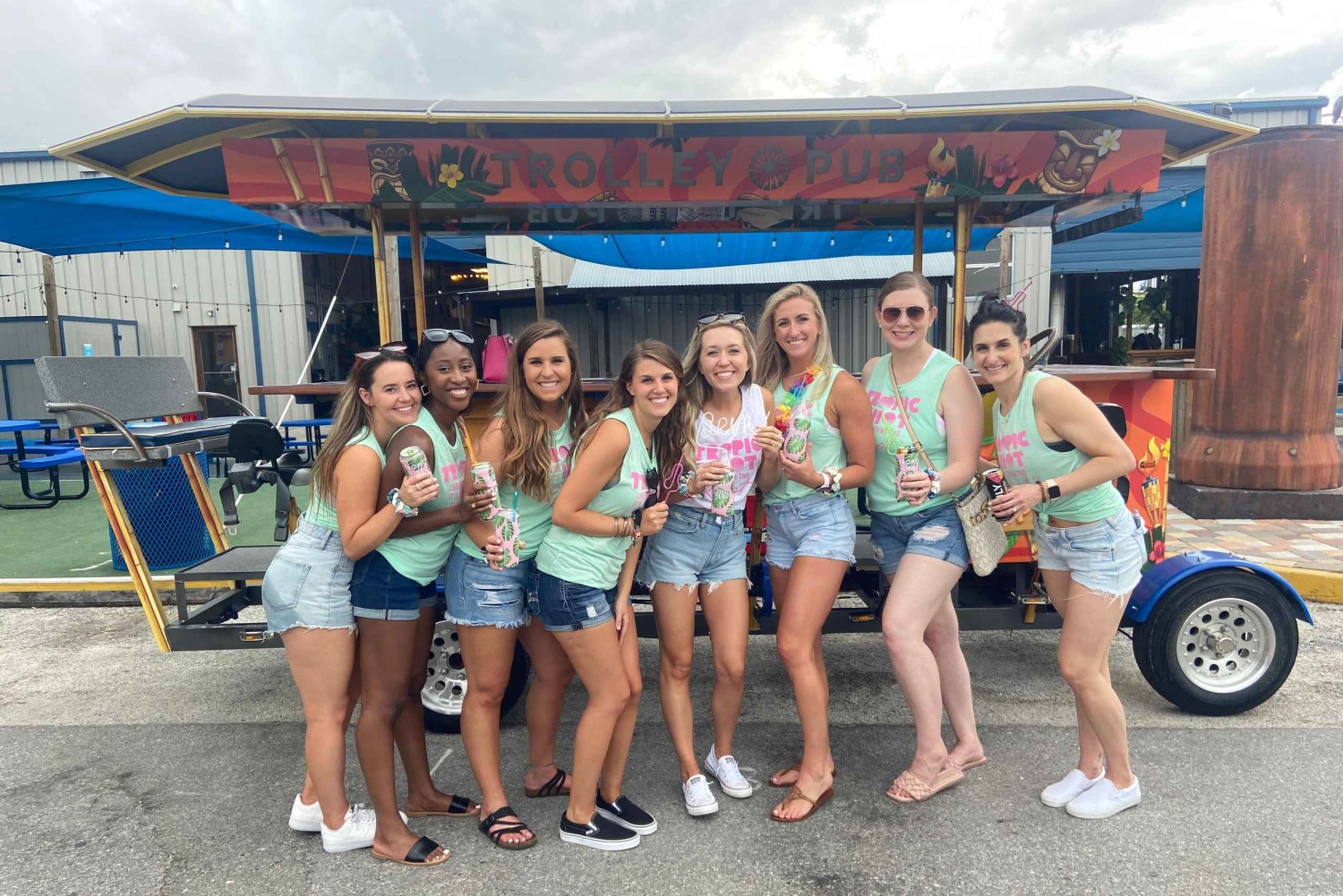 Trolley Pub Party En bici por St. Pete con paradas en bares y murales