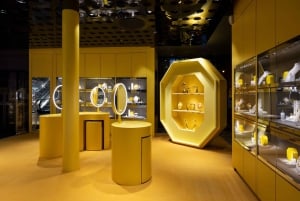 Vienna: Swarovski House Tour with Champagne and Gift