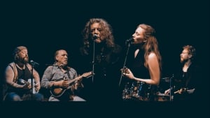 Robert Plant presents Saving Grace featuring Suzi Dian