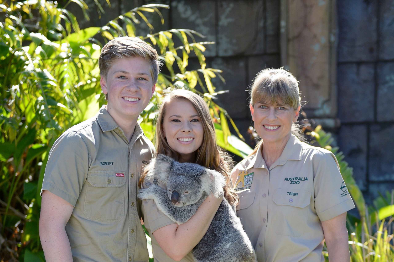 From Brisbane: Australia Zoo Entry Ticket and Koala Cuddle