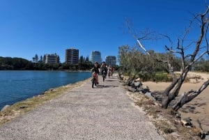 Mooloolaba: River to River Scenic e-Bike Tour