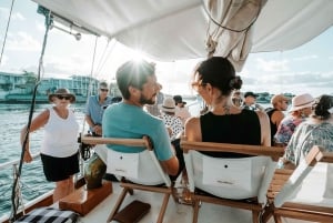 Mooloolaba: Solnedgangskrydstogt på Solkysten med levende musik