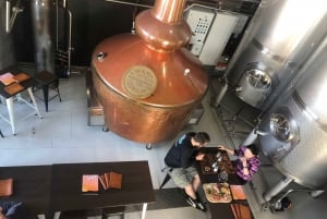 Sunshine Coast: Distilleries Tour with Gin Tasting and Lunch
