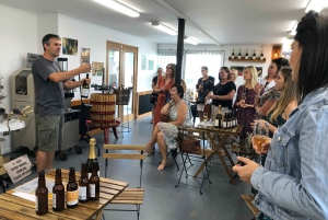 Sunshine Coast: Private Group Wine Tour with Lunch